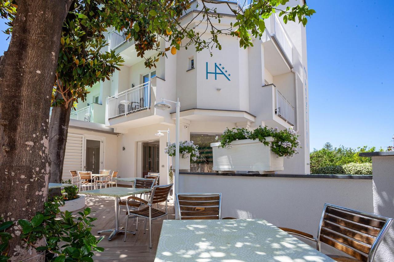 Hotel Angelina Sant'Agnello Bagian luar foto
